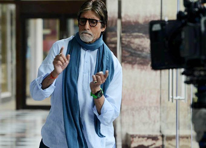 Amitabh Bachchan 'home quarantined', Shares stamped hand photo, spreads the word on Coronavirus