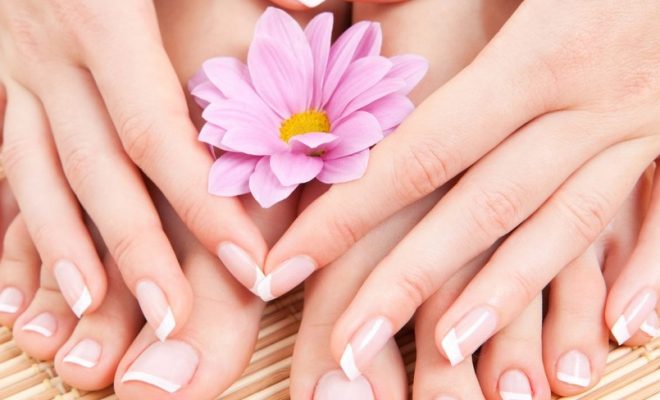 How to do a manicure and Pedicure at home? Find a guide here!