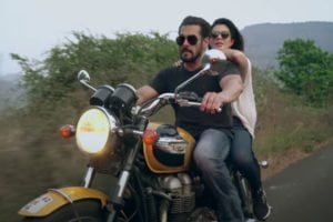 A beautiful love story of Salman Khan & Jacqueline Fernandez's romantic song Tere Bina!